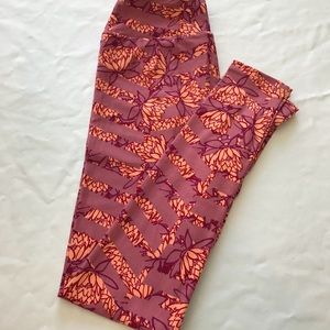 BNWT One Size Lularoe Leggings